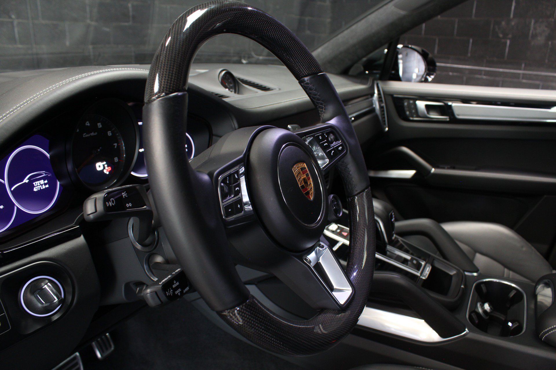 Used 2022 Porsche Cayenne Turbo AWD/4WD image 36