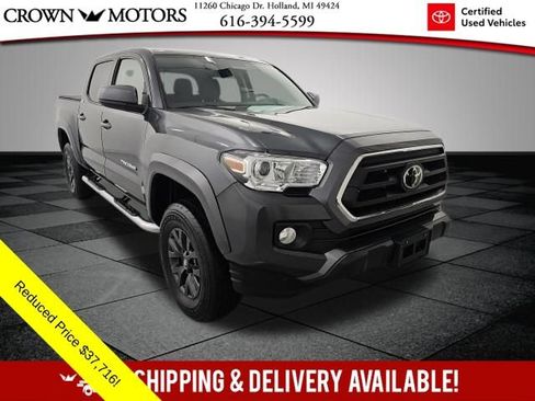 Certified 2023 Toyota Tacoma SR5 AWD/4WD image 1