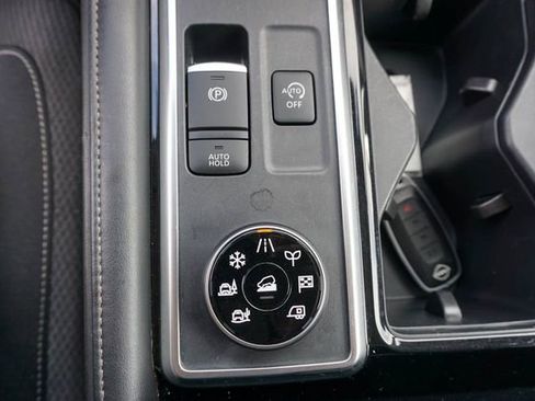 Used 2024 Nissan Pathfinder SV image 20