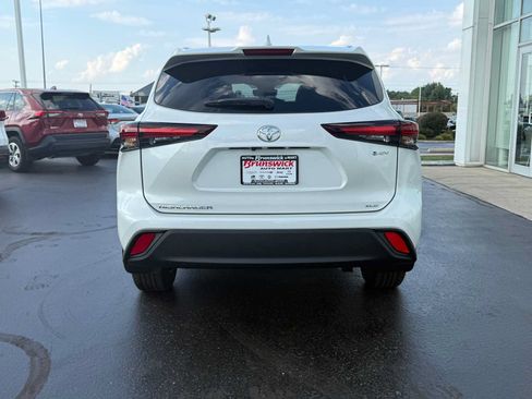 Used 2026 Toyota Highlander XLE AWD/4WD image 5