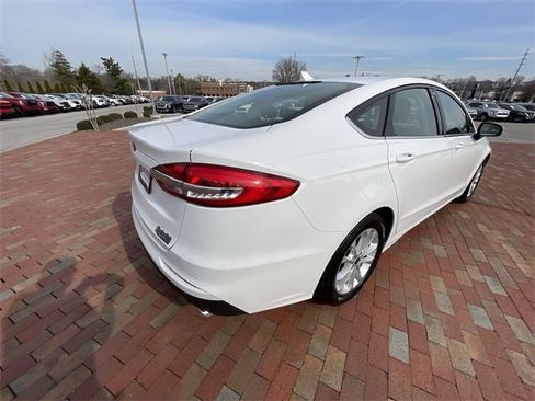 Used 2020 Ford Fusion SE image 35