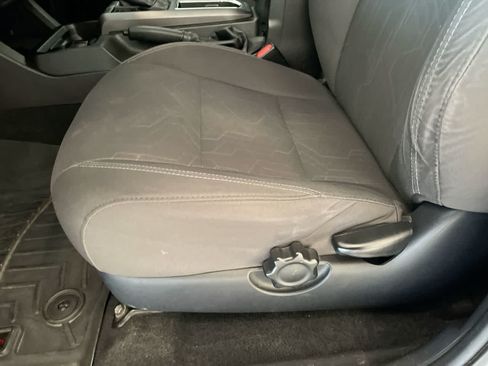 Used 2016 Toyota Tacoma TRD Sport w/ Premium & Technology Package AWD/4WD image 12