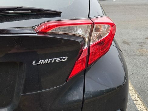 Used 2019 Toyota C-HR Limited image 7