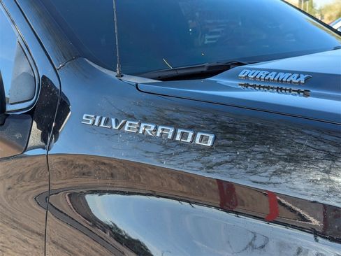 Used 2021 Chevrolet Silverado 1500 LT w/ Convenience Package II image 4