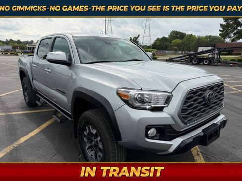 Used 2022 Toyota Tacoma TRD Off-Road AWD/4WD image 1