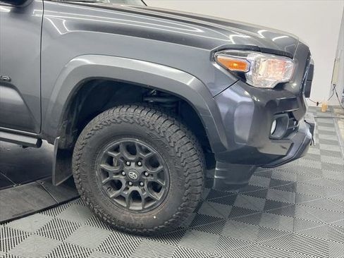 Certified 2022 Toyota Tacoma SR5 image 6
