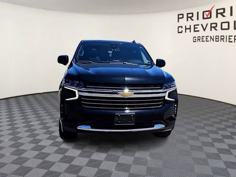 Used 2022 Chevrolet Tahoe LT w/ LT Signature Plus Package AWD/4WD image 3