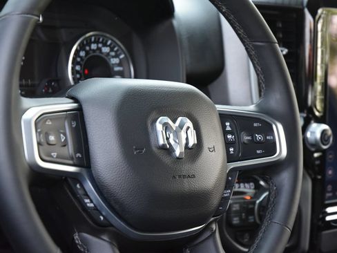 Used 2025 RAM 1500 Big Horn AWD/4WD image 12