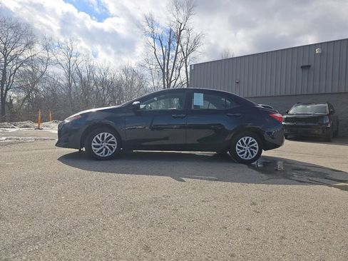 Used 2017 Toyota Corolla XLE image 10