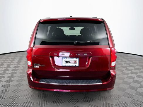 Used 2019 Dodge Grand Caravan SE w/ UConnect Hands-Free Group FWD image 10
