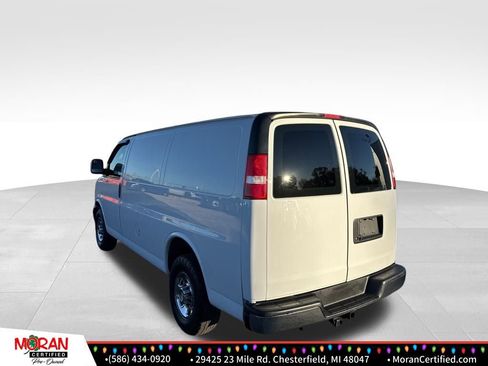 Used 2018 Chevrolet Express 2500 w/ Driver Convenience Package image 3