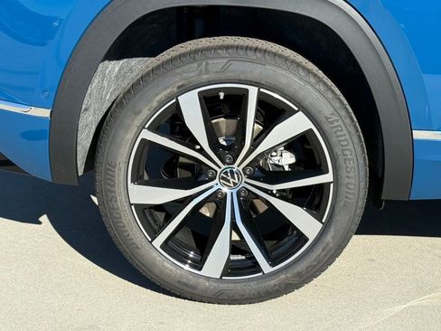 New 2026 Volkswagen Atlas Cross Sport SEL Premium R-Line AWD/4WD image 8