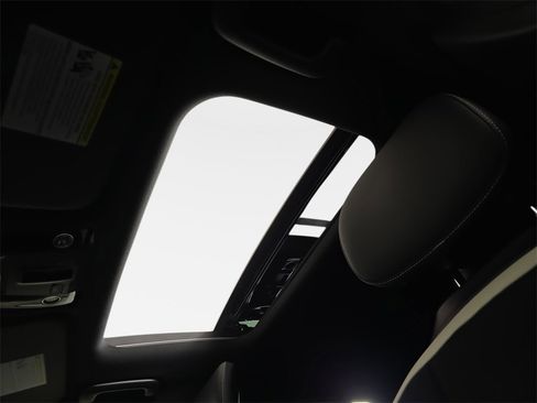 Used 2022 Kia EV6 GT-Line w/ GT-Line Suede Seat Package image 31