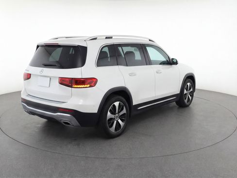 Used 2025 Mercedes-Benz GLB 250 image 9