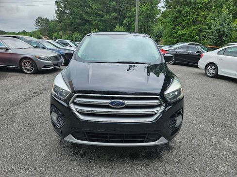Used 2017 Ford Escape SE image 3