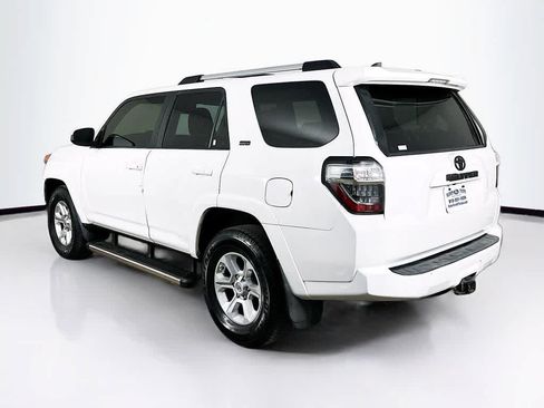 Used 2019 Toyota 4Runner SR5 RWD image 4