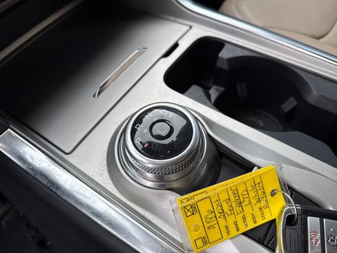 Used 2024 Ford Explorer Limited image 28