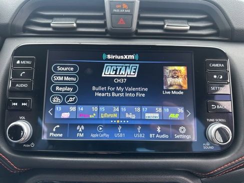 Used 2024 Nissan Versa SR image 31