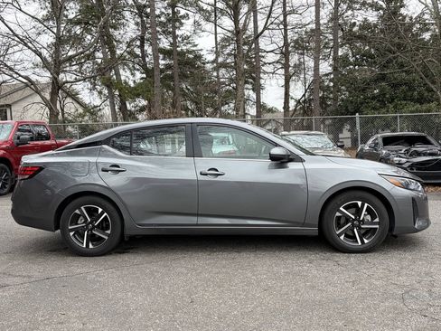 Used 2024 Nissan Sentra SV image 5