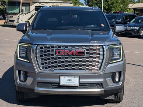 Used 2022 GMC Yukon Denali AWD/4WD image 9