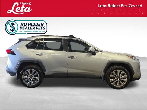 Used 2019 Toyota RAV4 XLE Premium FWD image 7