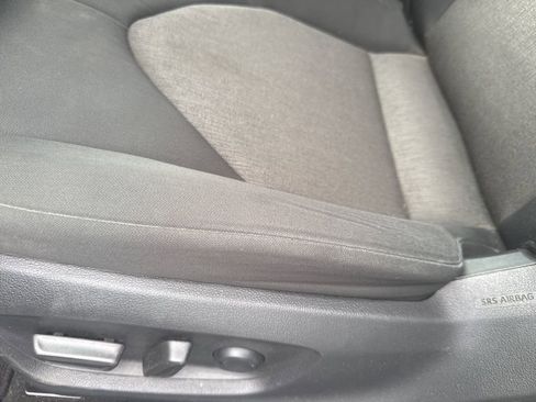 Used 2022 Toyota Camry LE FWD image 7