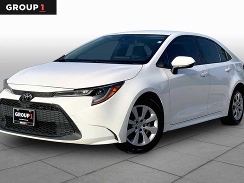 Used 2022 Toyota Corolla LE FWD image 1