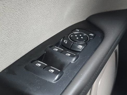 Used 2019 Lincoln Nautilus Select image 30