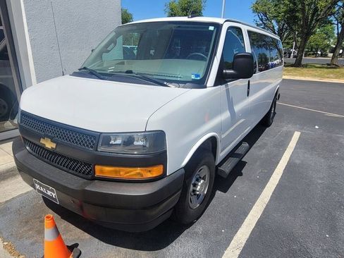Used 2022 Chevrolet Express 3500 LS RWD image 8