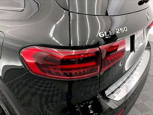 Used 2026 Mercedes-Benz GLB 250 image 27