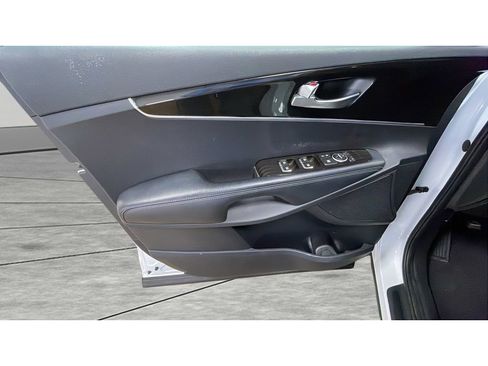Used 2019 Kia Sorento FWD image 6