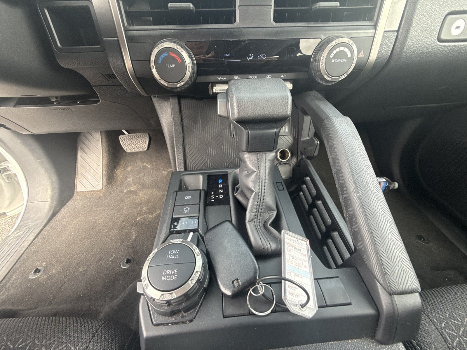 Used 2025 Toyota 4Runner SR5 AWD/4WD image 15