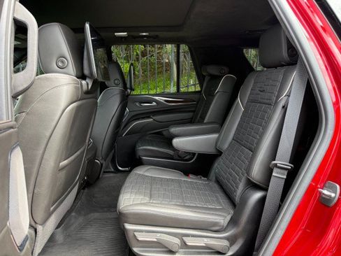Used 2024 Cadillac Escalade Sport Platinum w/ LPO, ONYX Package AWD/4WD image 14