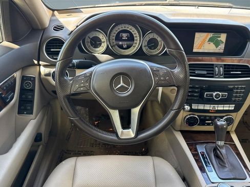 Used 2014 Mercedes-Benz C 250 Sedan image 28