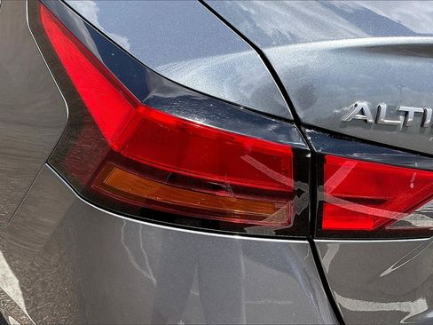 Used 2023 Nissan Altima 2.5 SL image 29