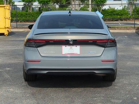 Used 2025 Honda Accord Sport image 6