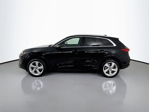 Used 2025 Audi Q5 Premium w/ Premium Plus AWD/4WD image 2