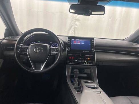Used 2021 Toyota Avalon XLE image 25