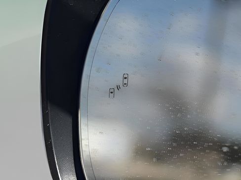 Used 2023 Lexus GX 460 Luxury w/ Sport Design Package image 35