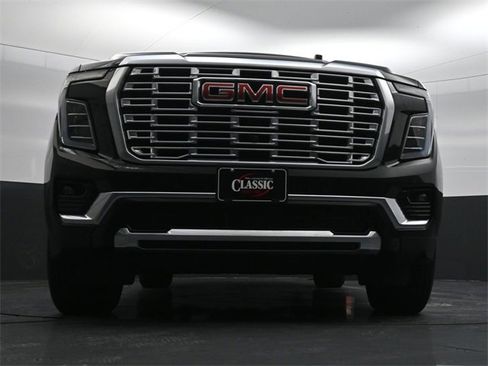 Used 2025 GMC Yukon Denali image 28