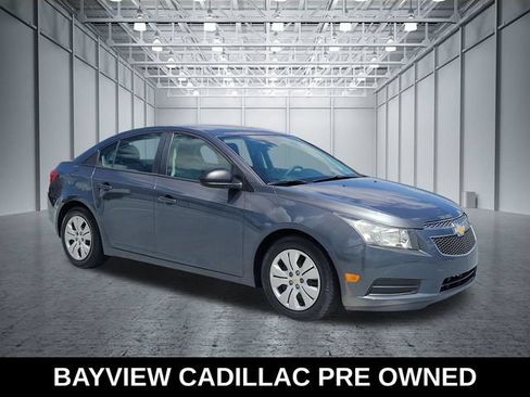 Used 2013 Chevrolet Cruze LS FWD image 5