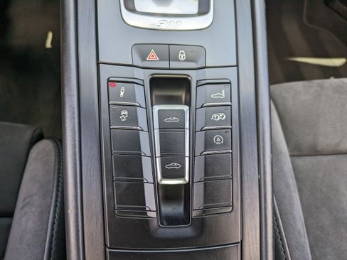 Used 2018 Porsche 911 Targa 4 GTS AWD/4WD image 24