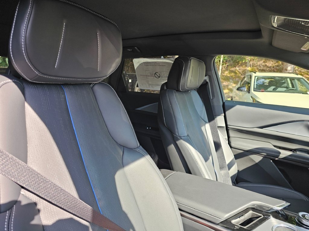 New 2027 Cadillac Lyriq Sport AWD/4WD image 11