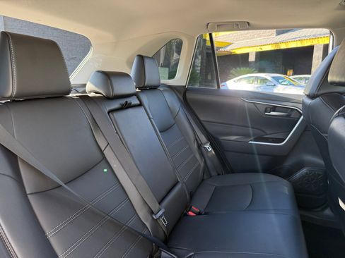 Used 2023 Toyota RAV4 XLE Premium image 18