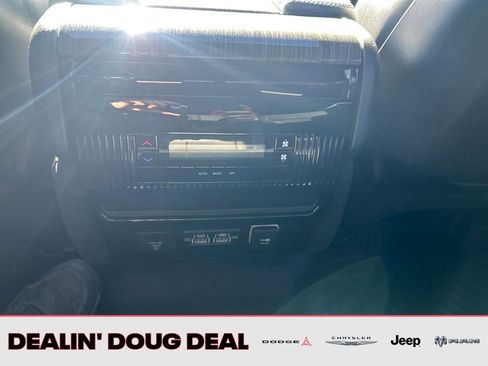Used 2022 Jeep Wagoneer Series II w/ Premium Group I image 31