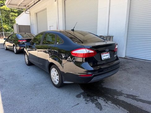Used 2018 Ford Fiesta S FWD image 4