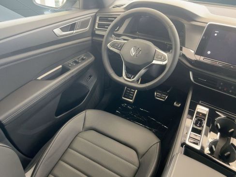 New 2026 Volkswagen Atlas Cross Sport SEL R-Line image 28