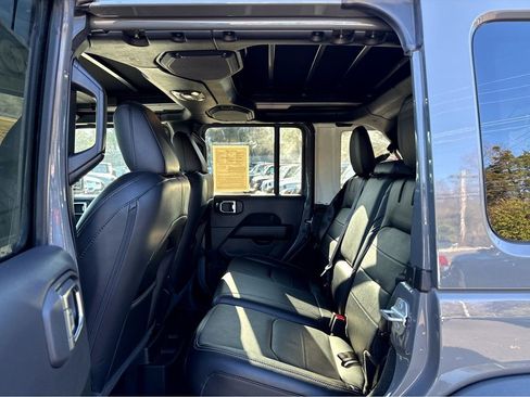 Certified 2023 Jeep Wrangler Sahara w/ Cold Weather Group image 10