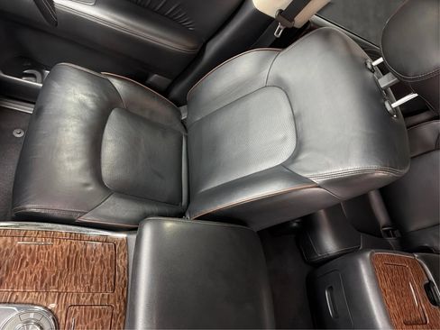 Used 2019 Nissan Armada Platinum w/ Captain's Chairs Package RWD image 17