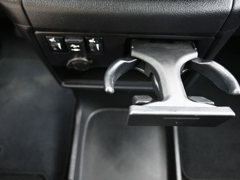 Used 2020 Toyota Sienna SE Premium image 22